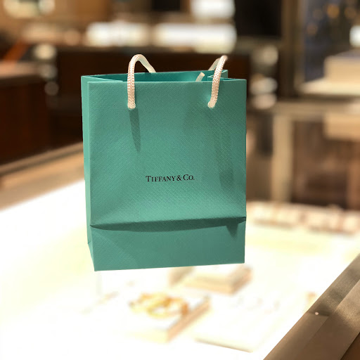 Jewelry Store «Tiffany & Co.», reviews and photos, 2223 N Westshore Blvd, Tampa, FL 33607, USA
