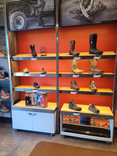 Shoe Store «Red Wing», reviews and photos, 615 Peters Creek Pkwy, Winston-Salem, NC 27103, USA