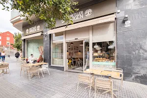 Panet Valls - Forn de Pa, Pastisseria i Cafeteria image