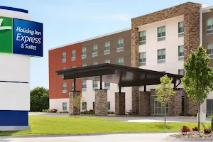 Holiday Inn Express & Suites Yuba City Marysville, an IHG Hotel image