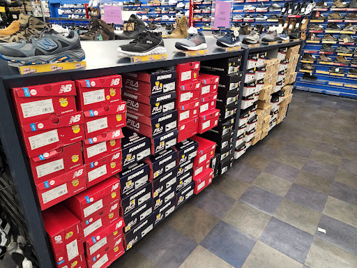 Sporting Goods Store «Big 5 Sporting Goods», reviews and photos, 2259 N Fremont St, Monterey, CA 93940, USA