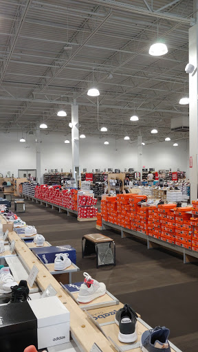 Shoe Store «DSW Designer Shoe Warehouse», reviews and photos, 3411 W Frye Rd, Chandler, AZ 85226, USA