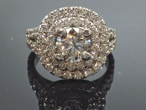 Wholesale Jeweler «Ark Jewelers», reviews and photos, 2002 Warrensville Center Rd, Cleveland, OH 44121, USA