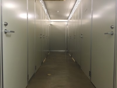 同心ビル 上杉トランクルーム