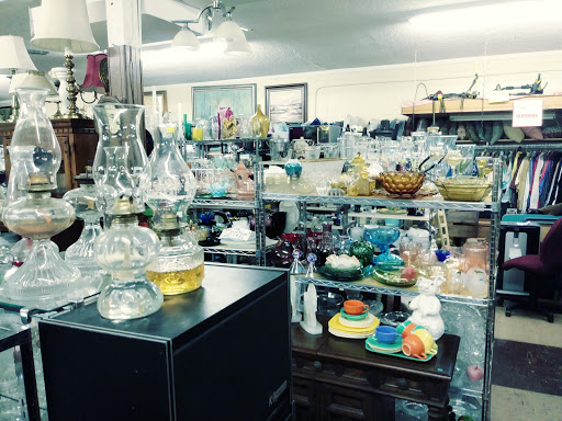 Happy Tails Thrift Store, 1825 Springs Rd, Vallejo, CA 94591, USA, 