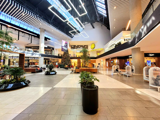 Shopping Mall «Westfield Santa Anita», reviews and photos, 400 S Baldwin Ave, Arcadia, CA 91007, USA