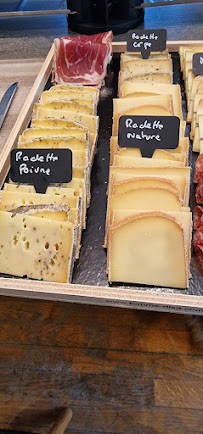 Fabrication du fromage du Restaurant La Tomme d'Isa à Auvers-sur-Oise - n°6