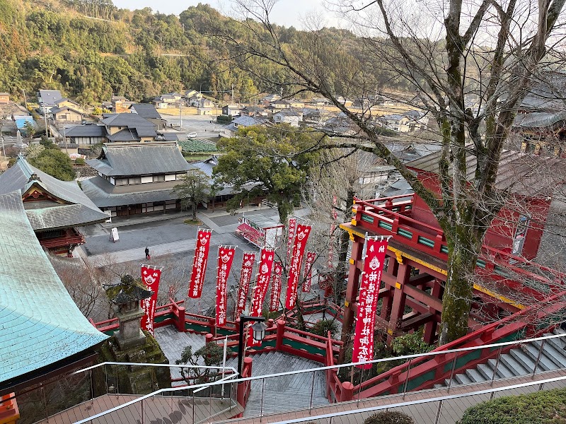 祐徳稲荷神社 大型車用第二駐車場