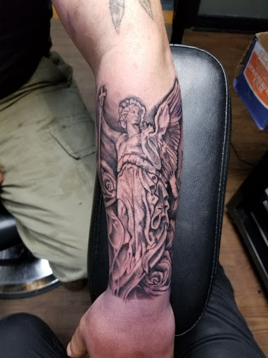 Tattoo Shop «123 East Coast Ink», reviews and photos, 4134 Calhoun Memorial Hwy, Easley, SC 29640, USA