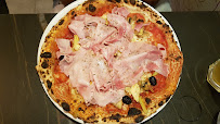 Pizza du Pizzeria La bella storia à Saint-Denis - n°10
