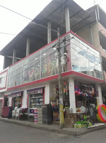 calle comercio y sucre esquina, Ecuador