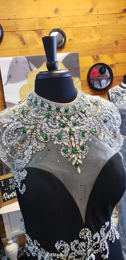 Consignment Shop «The White Pear Formal Consignment Boutique», reviews and photos, 1128 W Market St, Pottsville, PA 17901, USA