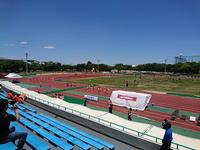 四日市市中央陸上競技場