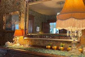 Green Fountain Inn image