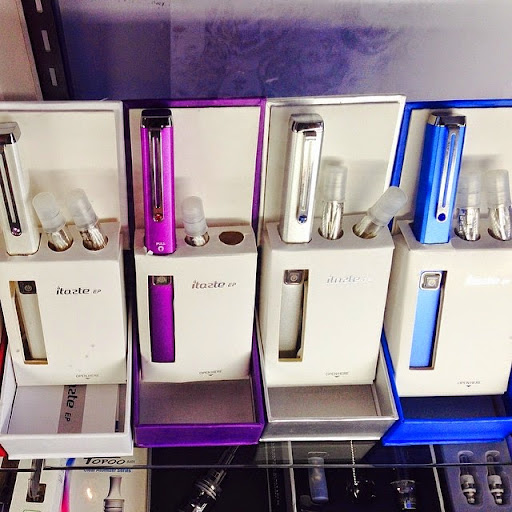 Vaporizer Store «Master Piece Vape & Smoke Shop», reviews and photos, 130 India St, Brooklyn, NY 11222, USA