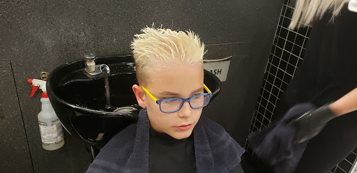 Hair Salon «Visible Changes (inside Deerbrook Mall)», reviews and photos, 20131 US-59, Humble, TX 77338, USA