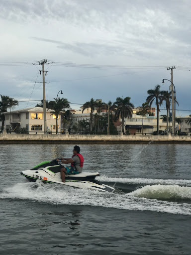 Shopping Mall «Oceanwalk Mall», reviews and photos, 101 N Ocean Dr, Hollywood, FL 33019, USA