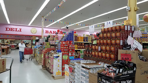 Asian Grocery Store «Hiệp Thái Food Store», reviews and photos, 2430 E Pioneer Pkwy, Arlington, TX 76010, USA