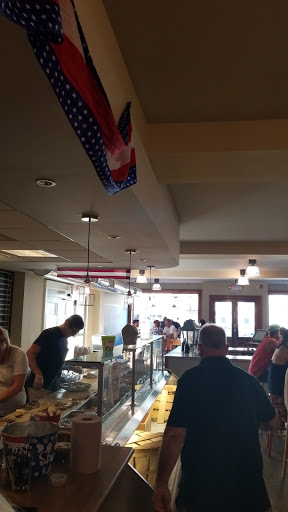 Oyster Bar Restaurant «Triton Craft Beer and Oyster Bar», reviews and photos, 308 Centre St, Beach Haven, NJ 08008, USA