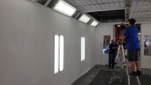 Auto Body Shop «Service King Collision Repair of North Dallas», reviews and photos, 10720 N Central Expy, Dallas, TX 75231, USA