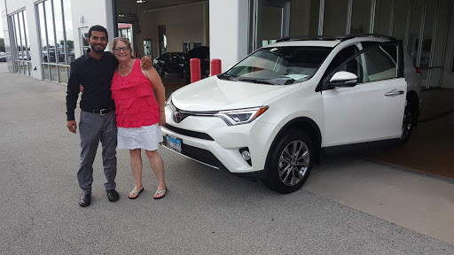 Toyota Dealer «Planet Toyota», reviews and photos, 5540 Auto Ct Dr, Matteson, IL 60443, USA