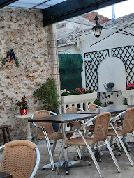 Photo n°118 de Sukhothai à Villeneuve-le-Comte ()