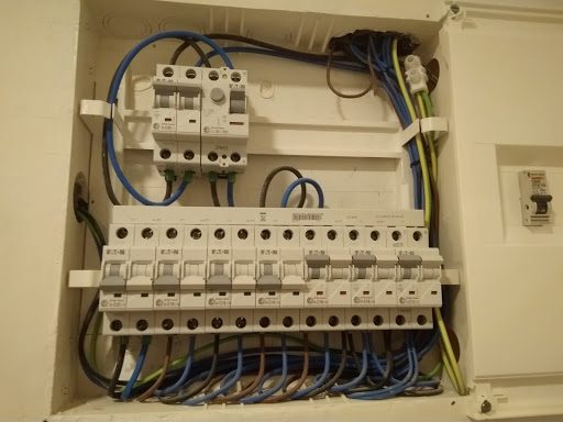 INSTARGI ELEKTRIZITATEA en Eibar, Guipúzcoa
