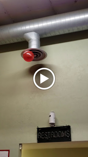 Pizza Restaurant «Pizza! Golf! Pizza Putters Family Entertainment Center», reviews and photos, 1156 OR-99, Eugene, OR 97402, USA