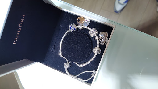 Jewelry Store «Diamonds & Co», reviews and photos, 141 Towne Center Cir, Sanford, FL 32771, USA