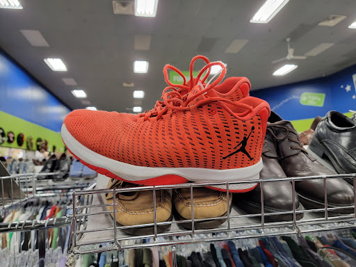 Thrift Store «Good Stuff Thrift», reviews and photos, 543 Lincoln Hwy, Fairless Hills, PA 19030, USA