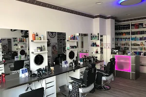 Podbi's Beauty & Friseursalon image