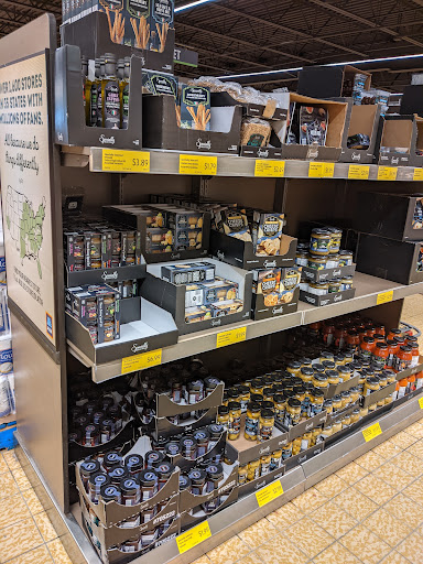 Supermarket «ALDI», reviews and photos, 3250 E Fayette St, Baltimore, MD 21224, USA