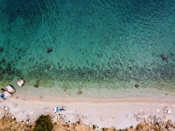 Plaza Vruja'in fotoğrafı geniş bir kıyı şeridi ile birlikte