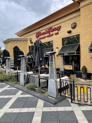 Restaurant «The Cheesecake Factory», reviews and photos, 140 Market Street, Yonkers, NY 10710, USA