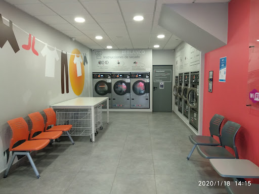 LAVANDERIA DEBLANCO AUTOSERVICIO