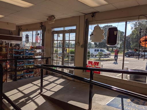 Liquor Store «Northside Drive Liquor Store», reviews and photos, 1341 Northside Dr NW, Atlanta, GA 30318, USA