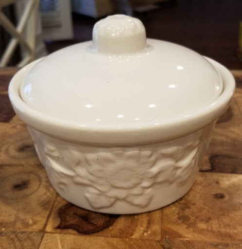 Thrift Store «Miracle Hill Thrift Store», reviews and photos, 206 New Neely Ferry Rd, Mauldin, SC 29662, USA