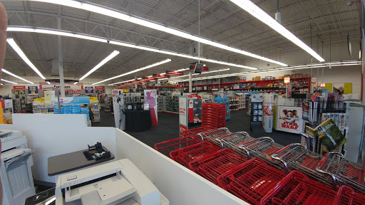 Office Supply Store «Staples», reviews and photos, 1747 Olentangy River Rd, Columbus, OH 43212, USA