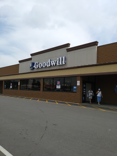 Goodwill Industries of Middle Tennessee, 2008 Memorial Blvd, Springfield, TN 37172, USA, 