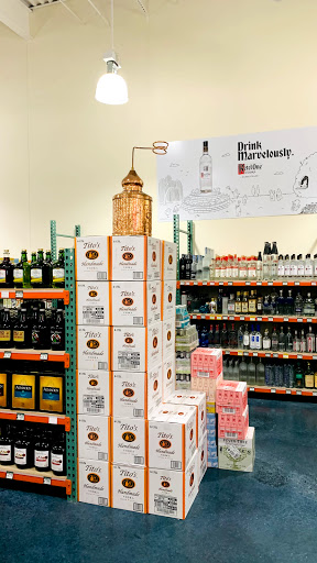 Liquor Store «Warehouse Wine & Liquor», reviews and photos, 113 Mill Plain Rd #6, Danbury, CT 06811, USA