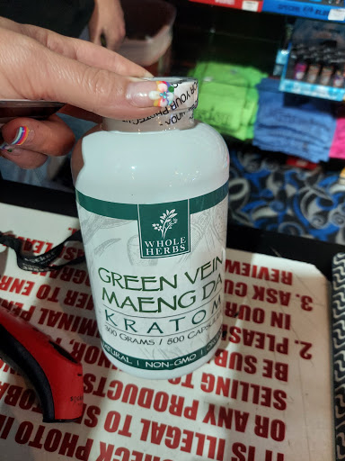 Tobacco Shop «Xfusion Smoke Shop», reviews and photos, 1416 E Silver Springs Blvd, Ocala, FL 34470, USA