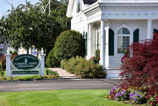 Funeral Home «Remick & Gendron Funeral Home/Crematory», reviews and photos, 811 Lafayette Rd, Hampton, NH 03842, USA
