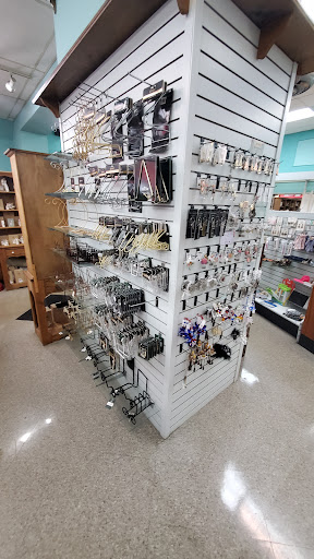 Gift Shop «Hurst Discount Drug And Soda Fountain», reviews and photos, 102 N 3rd St, Bardstown, KY 40004, USA