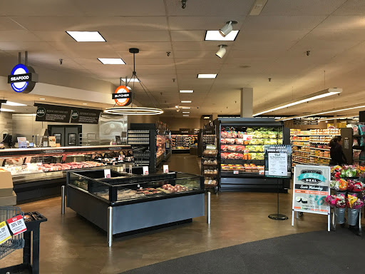 Grocery Store «Lunds & Byerlys Navarre», reviews and photos, 3333 Shoreline Dr, Navarre, MN 55392, USA