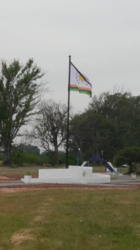 Opiniones de Monumento Bandera Pueblo Porvenir,Paysandú,ROU. en Paysandú - Museo