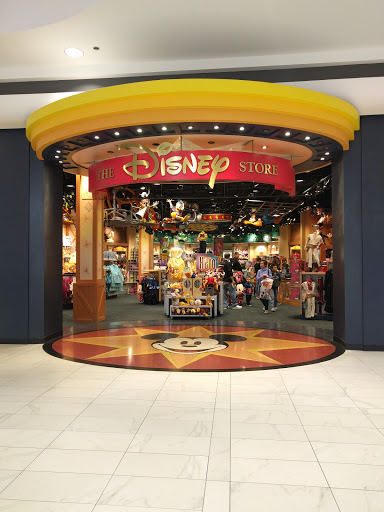 Toy Store Disney Store Reviews And Photos 1107 Newpark Mall Newark Ca 94560 Usa