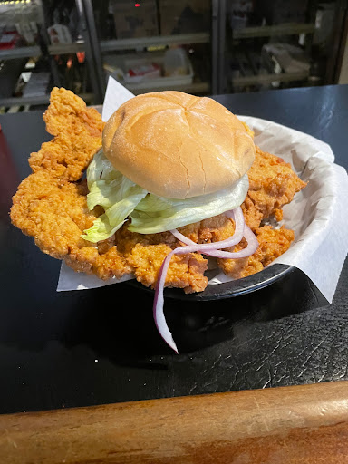 Bar & Grill «Hoosier Bar & Grill», reviews and photos, 4645 W Richland Plaza Dr, Bloomington, IN 47404, USA