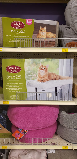 Pet Supply Store «PetSmart», reviews and photos, 4240 S Mooney Blvd, Visalia, CA 93277, USA