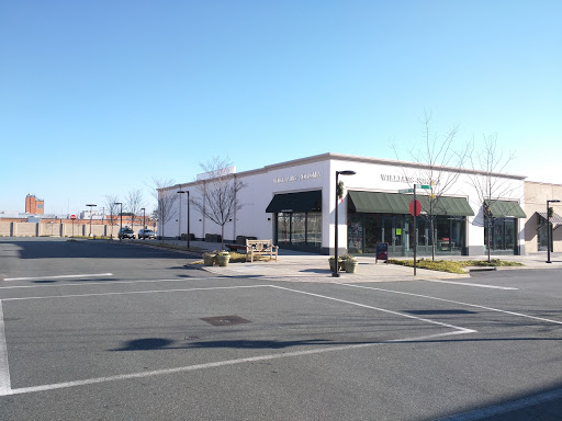 Kitchen Supply Store «Williams-Sonoma», reviews and photos, 2030 Bond St #180, Charlottesville, VA 22901, USA