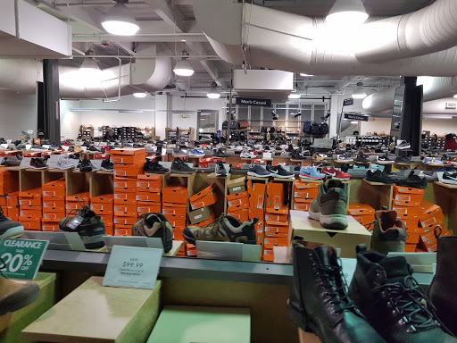 Shoe Store «DSW Designer Shoe Warehouse», reviews and photos, 60 NJ-17, Paramus, NJ 07652, USA